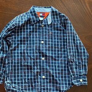 Boys size 5 Tommy Hilfiger blue button down shirt